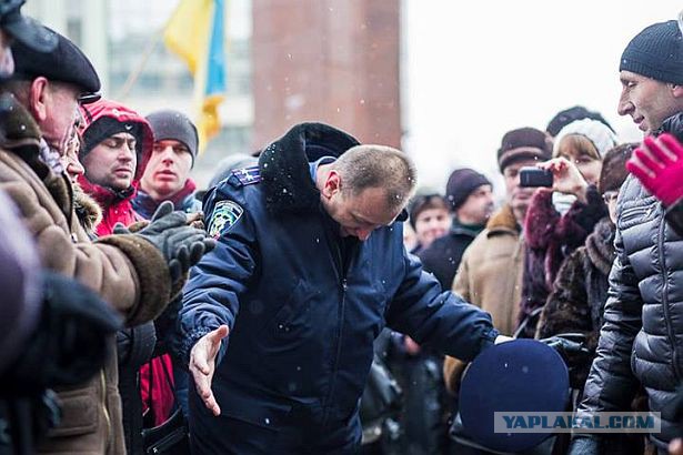 Украина штурмует верховную раду!