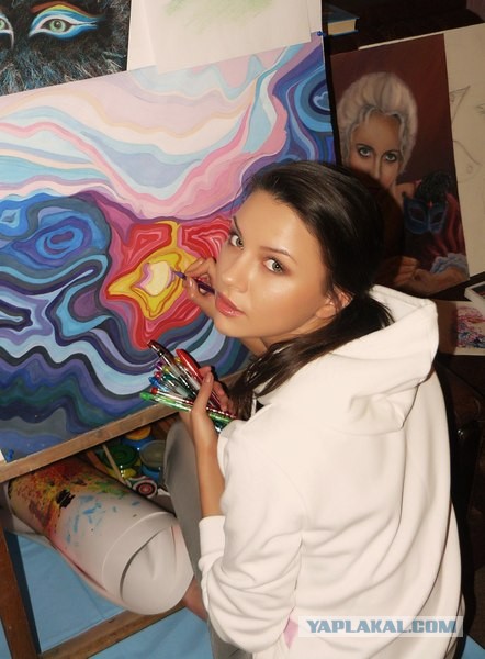 Беркова разделась за машину! Зацени! (18+)