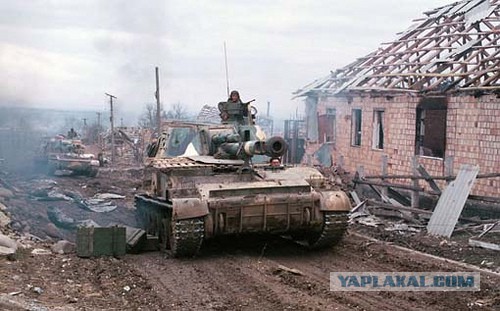 Неизвестные кадры первой чеченской. (Фото съемочной группы Александра Сладкова 1995 год)