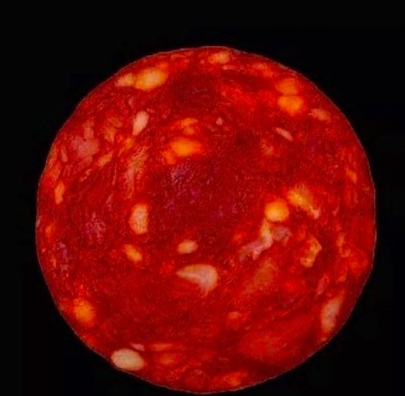 NASA показало фото «улыбающегося» Солнца