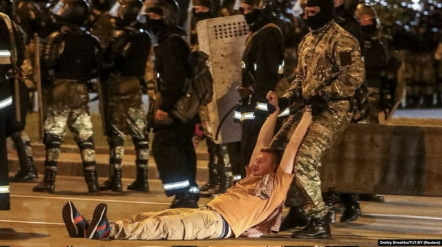 Сверхразумы из Литвы выложили документальный фильм о митингах в Беларуси в 2020 году, не замазав лица протестующих