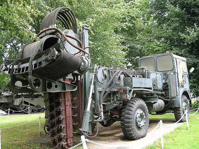 Игра на ЯПе: Угадай АВТО-8