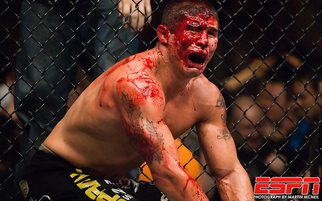 Лица бойцов до и после боя UFC.