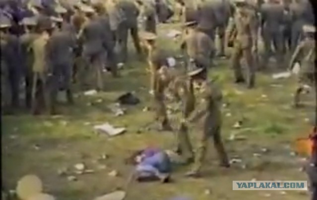 25 лет назад в Тушино прошел легендарный фестиваль "Монстры Рока"	(6 фото)