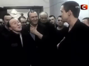 Отобрали телефоны на улице