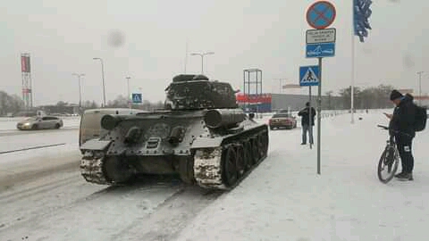Никому, случаем, в хозяйстве танк Т-34 не нужен?