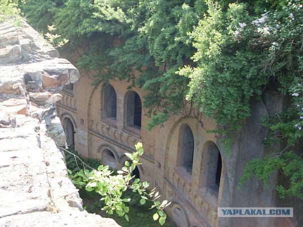 Таракановский форт