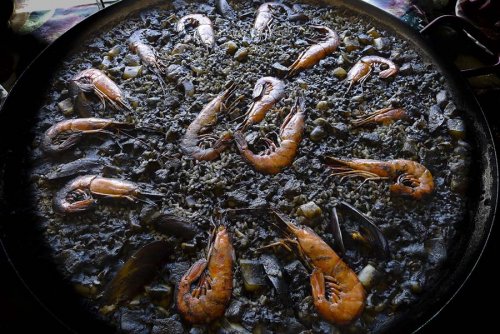Настоящая Испания изнутри: как готовят паэлью из морепродуктов сами испанцы