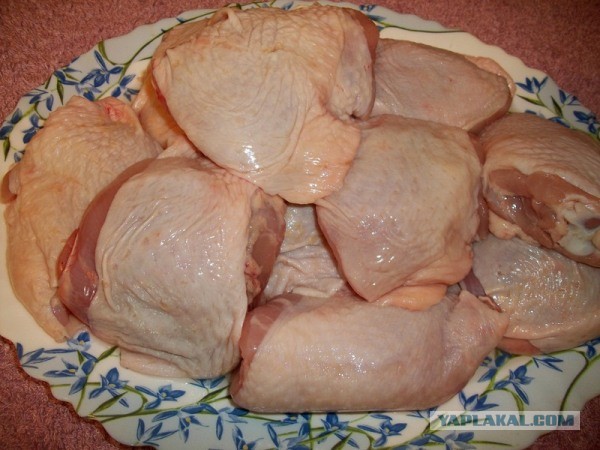 «Ишь грудь выпячила, бёдрами виляет, - Курица!», совместный пост  - Frau Marta и Mitsv