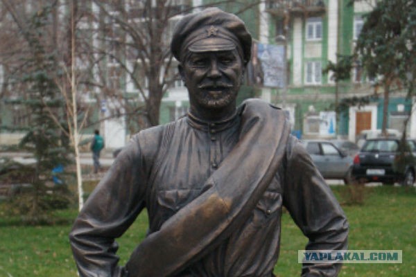 10 самых веселых памятников в России