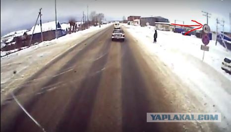 Она очень хотела успеть на маршрутку...