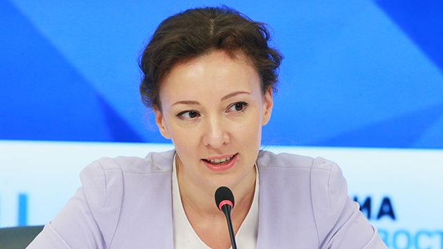 Кузнецова назвала детские произведения, которые "даже взрослым показывать страшно"