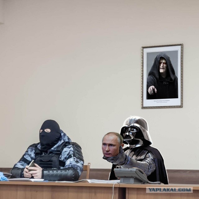 Фотожабы: омоновец на фоне Путина