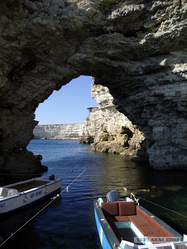Мыс Тарханкут - самая западная точка Крыма.
