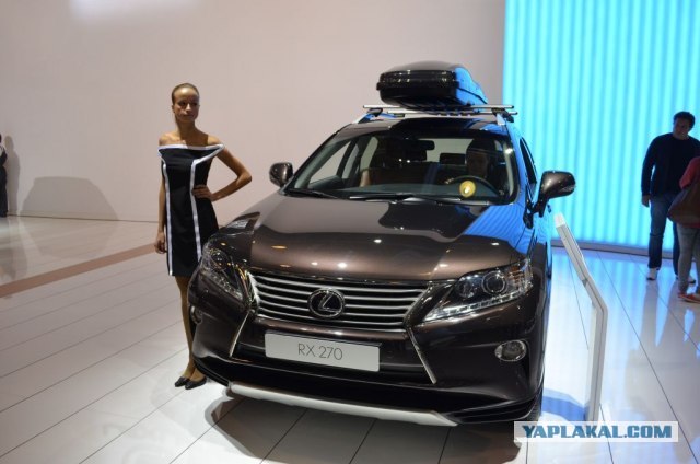 Девушки на ММАС 2012