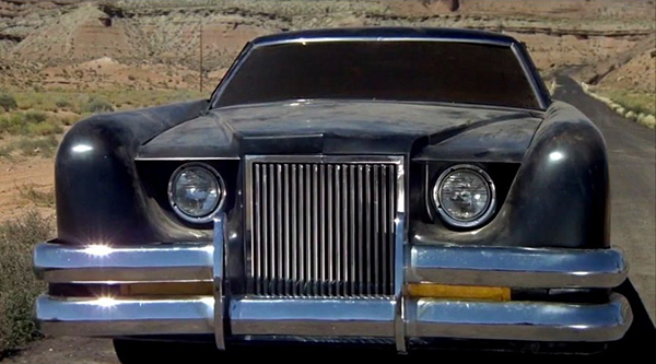 18 самых запоминающихся автомобилей из мира кино