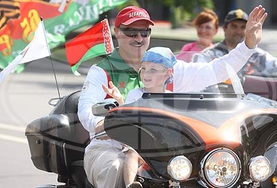 Байкеры задержали бухое тело