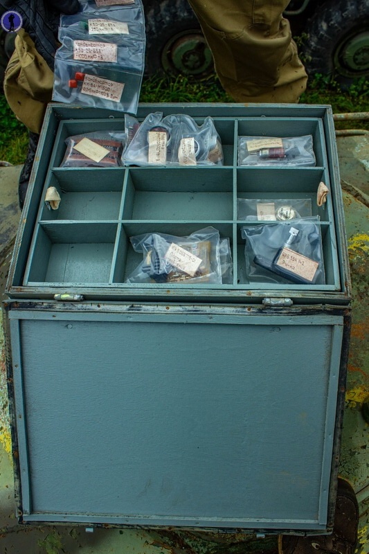 Заброшенные в лесу БТР-ы связистов с дорогими платами внутри