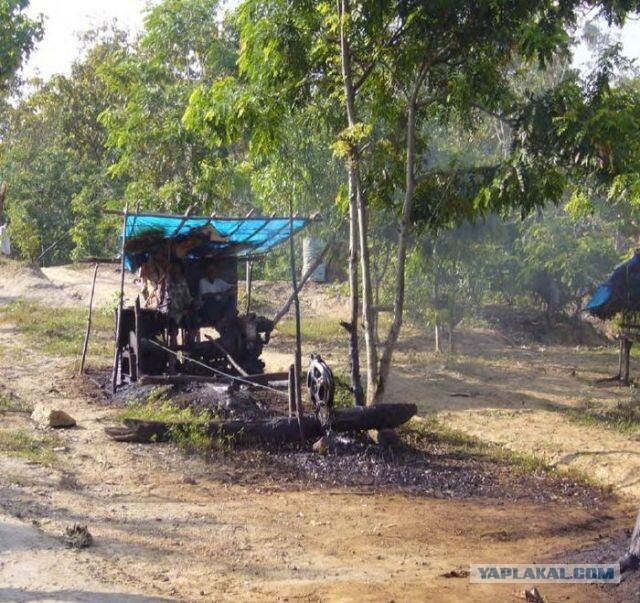 Уникальный индонезийский опыт нефтедобычи вручную...