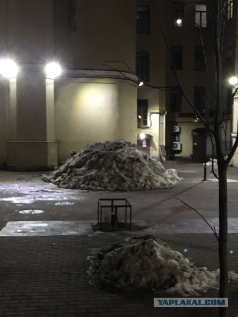 Почему женщины одним "дают" сразу, а других матросят месяцами