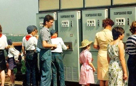 Навального облили зеленкой перед открытием предвыборного штаба в Барнауле