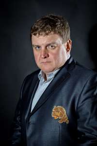 Nакого тренера, да в футбол.