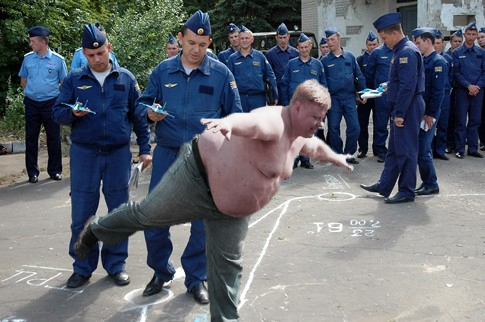 Фотожаба: Эквилибрист