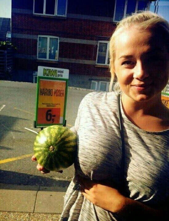 Капелька легкого, практически целомудренного эротизма