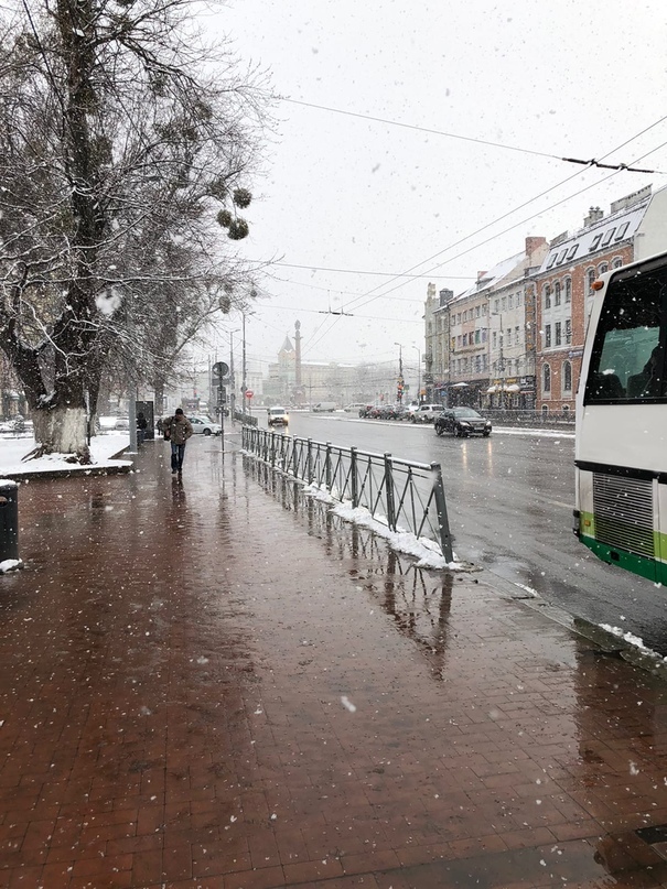 Апрель, говорите, завтра? Зима снова пришла...