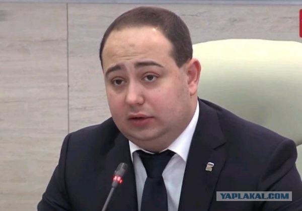 "Как посмел, смерд?!" Спортсмена, который дерзко ответил новокузнецкому мэру, забрали в полицию