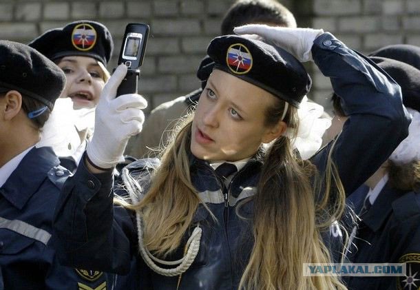 Фотографии из Instagram российской полиции