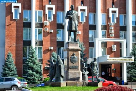 Какие прозвища дают памятникам в России