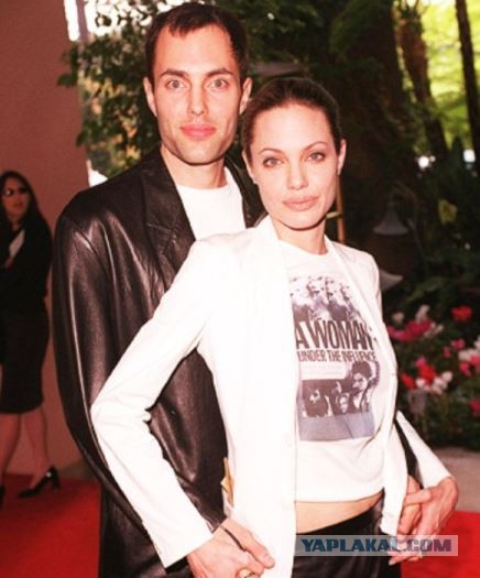 Знаменитости и их родные братья с сестрами