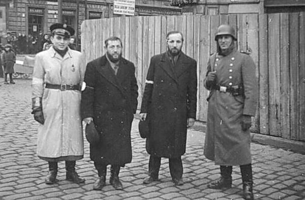 Политолог Баширов предложил метить повязками статус коронавируса у людей