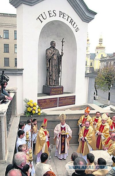 Необычные статуи мира