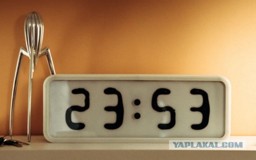 Льём ферромагнитную жидкость на намагниченный болт