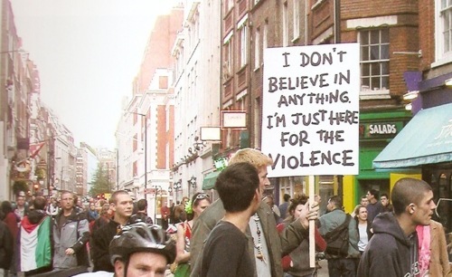 Хищник на митинге