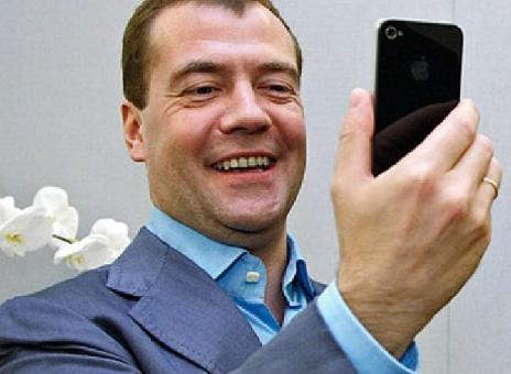 США могут отключить iPhone всем гражданам России, у которых они есть, заявил депутат Горелкин