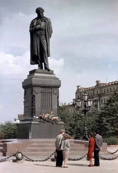 Москва и москвичи. Двадцатый век. 25.08.24