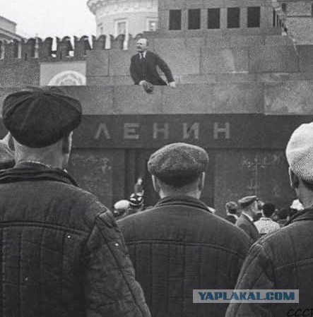 В древности бедолаги рабы обтесывали камни бронзовыми молотками. Охотно верим