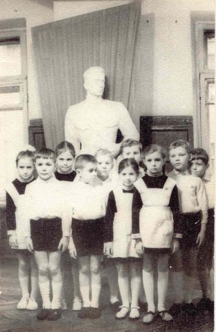 Родившимся в Советском Союзе посвящается