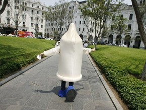 Пьяный хозяин повесил пса