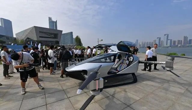 Летающий автомобиль Xpeng X2 успешно пересёк реку, преодолев 1,5 км, проведя в воздухе 4 минуты