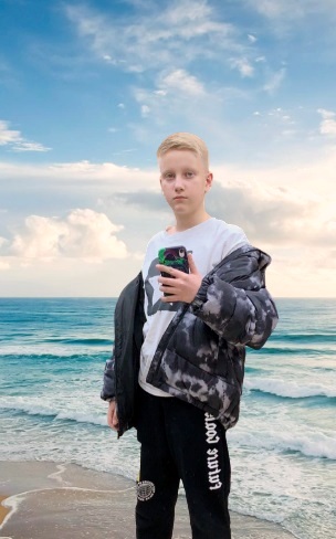 Есть мастера по фотошоп?