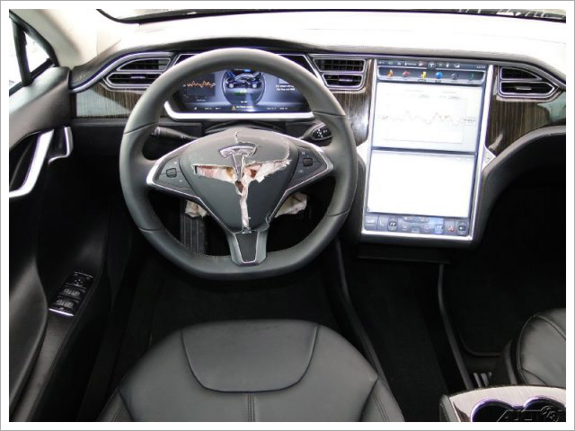 Tesla Model S какой мы её еще не видели