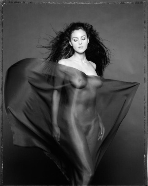 Моника Белуччи, Канны 2003, за сценой