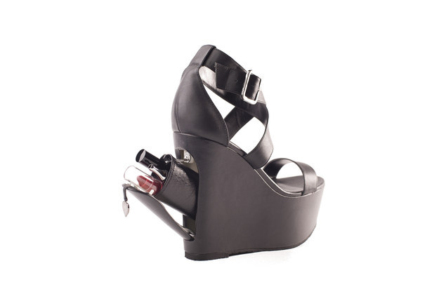 Просто такой вот "узкопрофильный" дизайн сумки от Бухлона