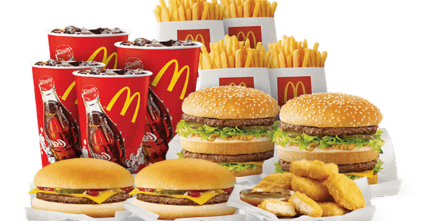 Как в СССР открыли первый McDonald’s: люди не понимали, что едят и почему им улыбаются