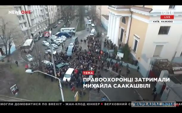 Саакашвилли угрожает прыгнуть с крыши