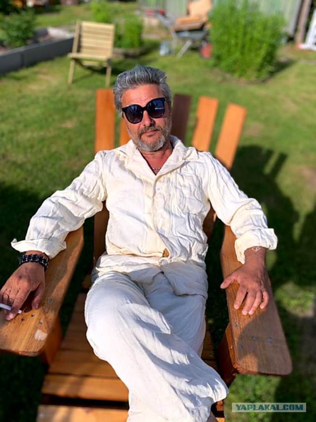 Люблю повеселиться. а особенно - пожрать.